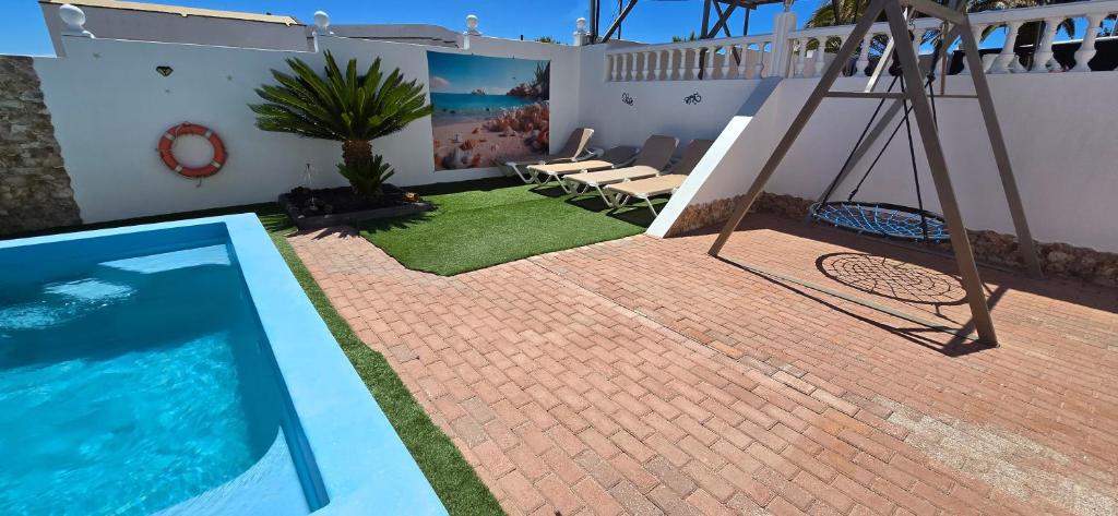 2 bedrooms - quiet location - pool - Adults only - 3