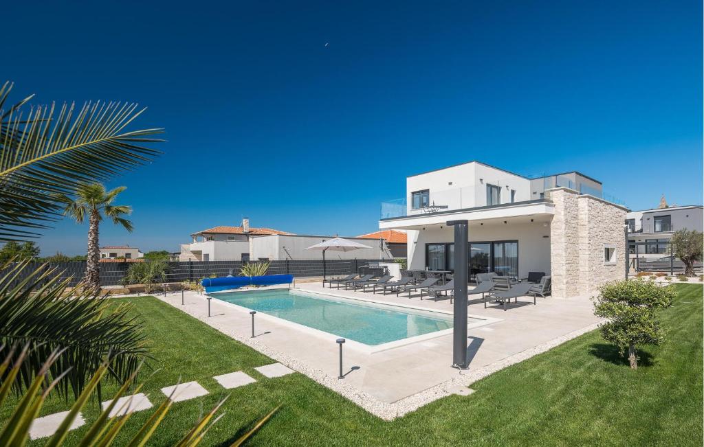 Beautiful Home In Tar, Tar