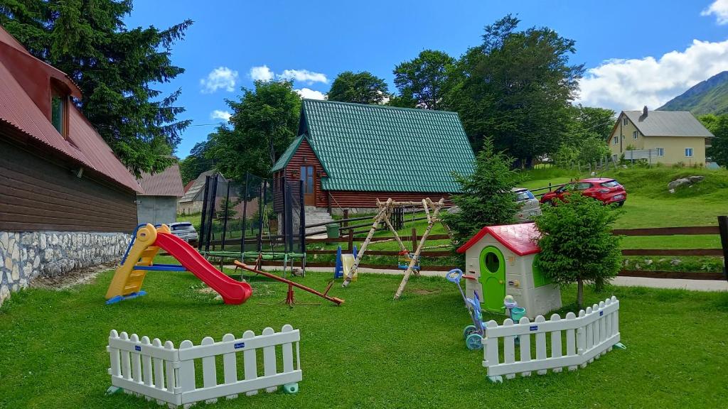 Family Farm Bungalow - 2