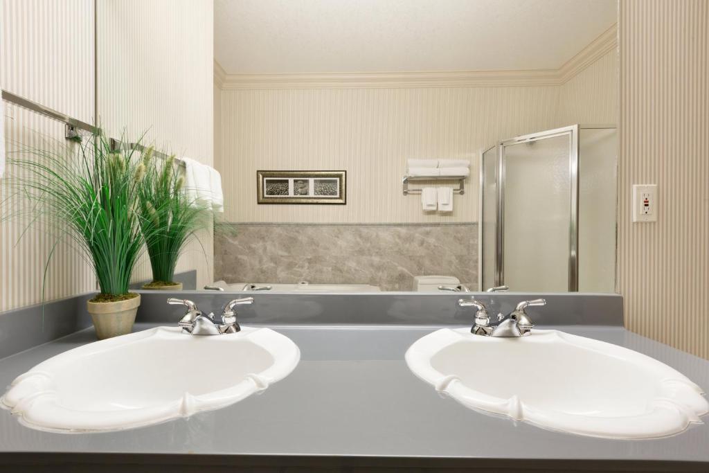 Days Hotel & Suites By Wyndham Lloydminster Photo 38