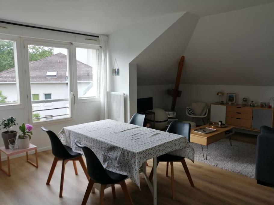 T2 58M2, proche Orly et Disney, parking, ligne métro 8 à 5 minutes, Créteil