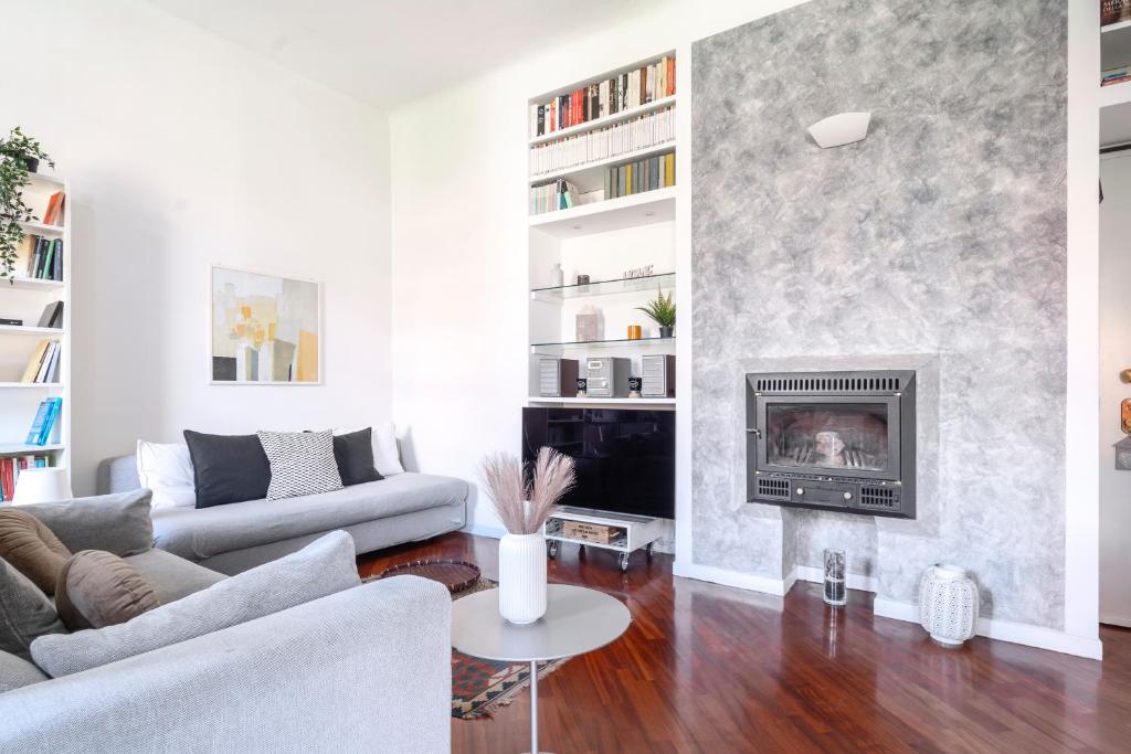 Roomy Central Flat with Garage - Porta Romana - 4