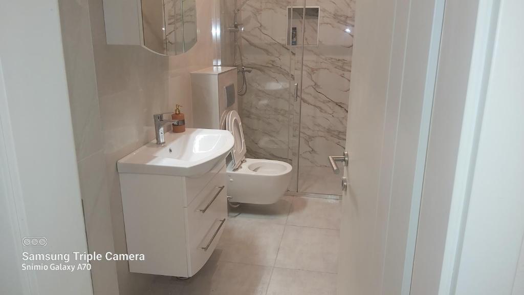AMY APARTMAN - 2