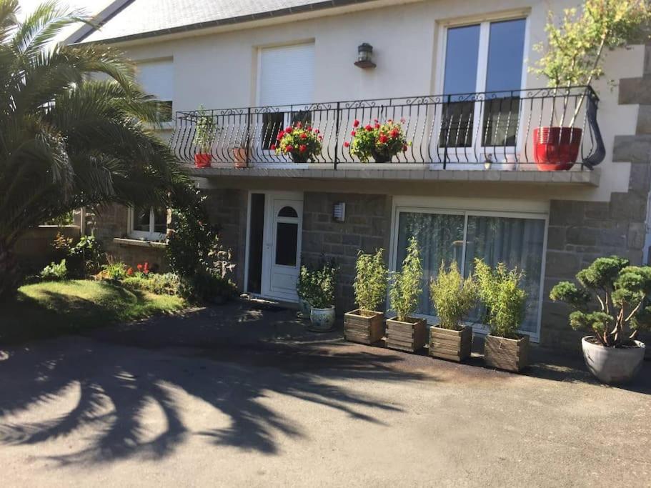 Très joli T2 indépendant 250 m2 jardin privatif - 1