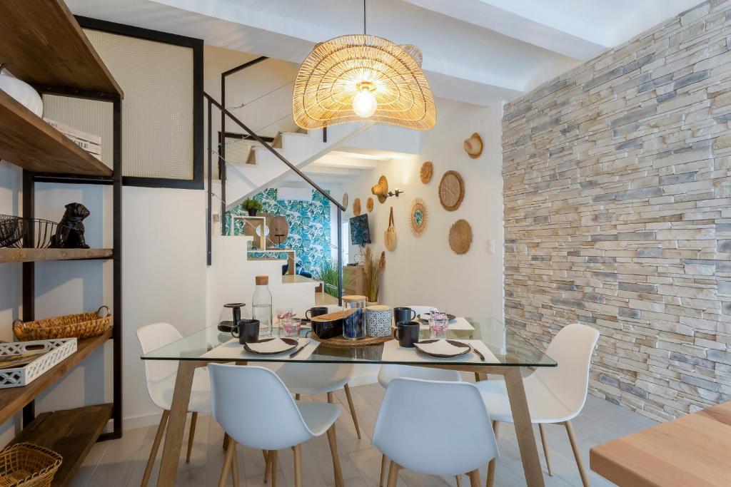 Chez Sylvie - Étonnante maison climatisée dans les remparts, Aigues-Mortes