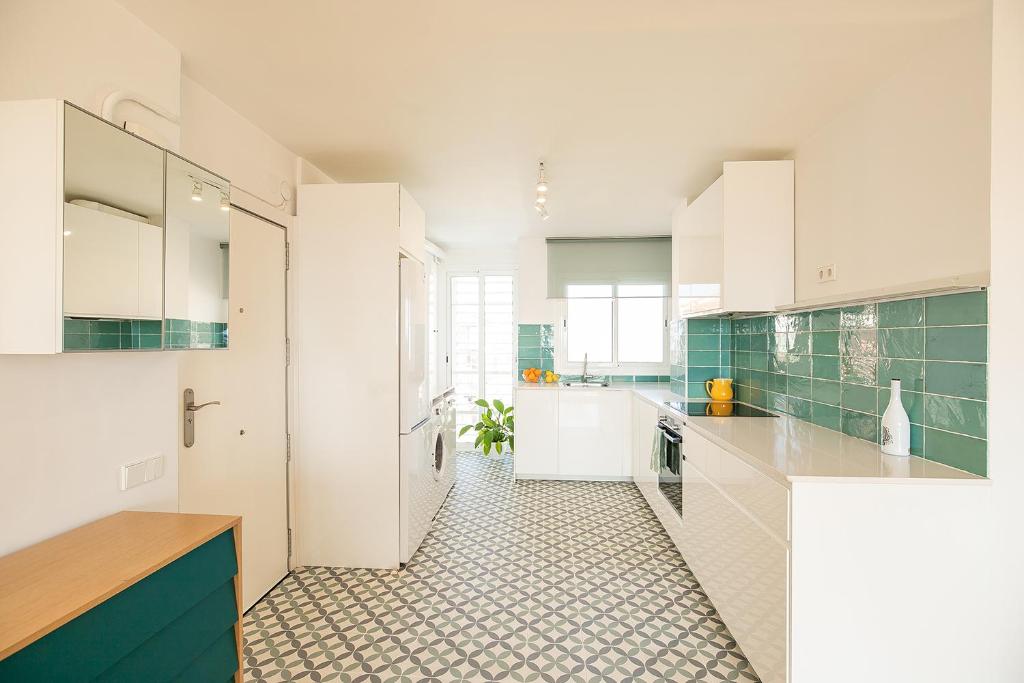 Magnificent views, 3 bedrooms, Terrace - 5