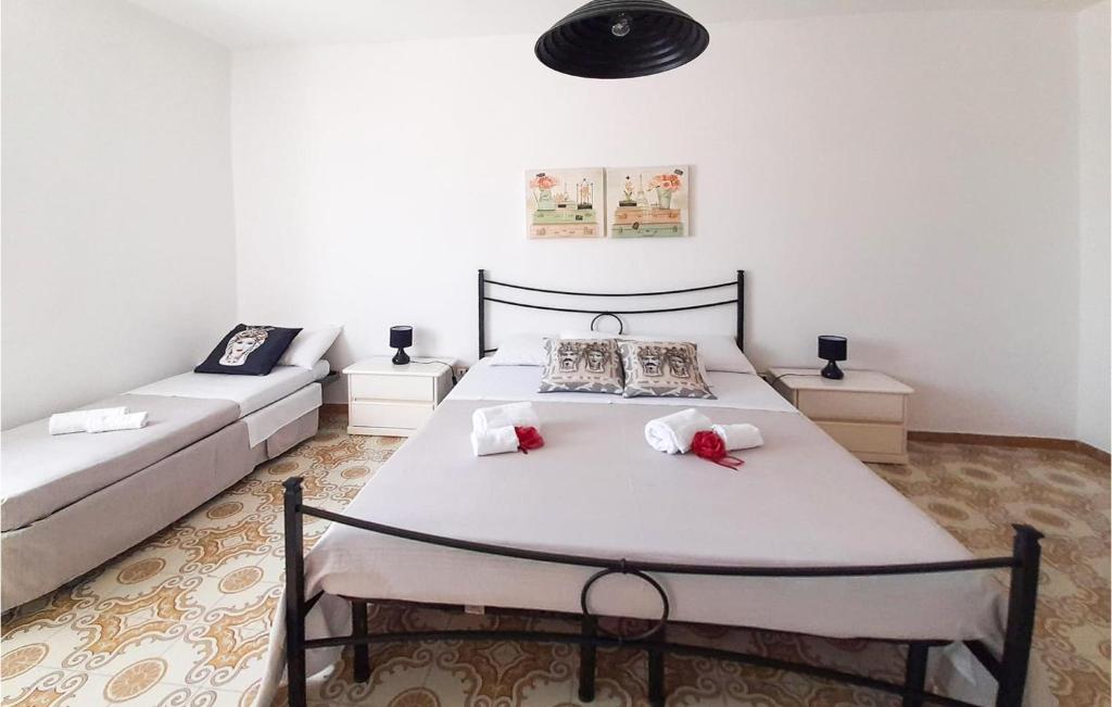 1 Bedroom Beach Front Home In Siracusa - 3