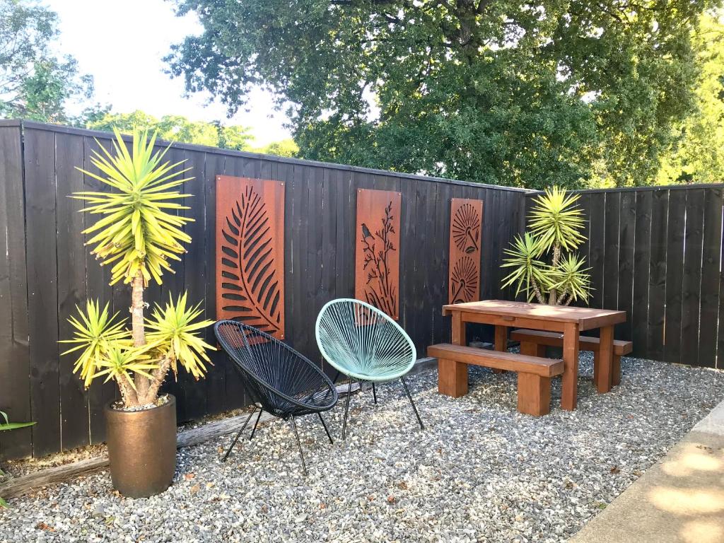 Stylish Self Contained Private Studio, Richmond