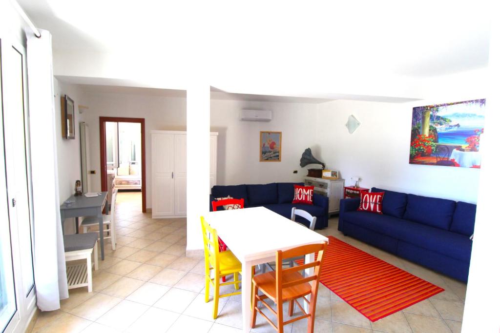 La Pace, il Sole, il Mare - Sanremo Casa Indipendente vista mare, posto auto privato, ampio spazio esterno attrezzato, a pochi minuti dalle spiagge - 2