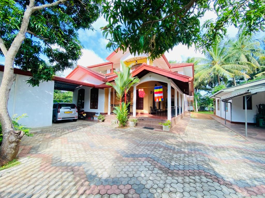 Echo Lake, Anuradhápura