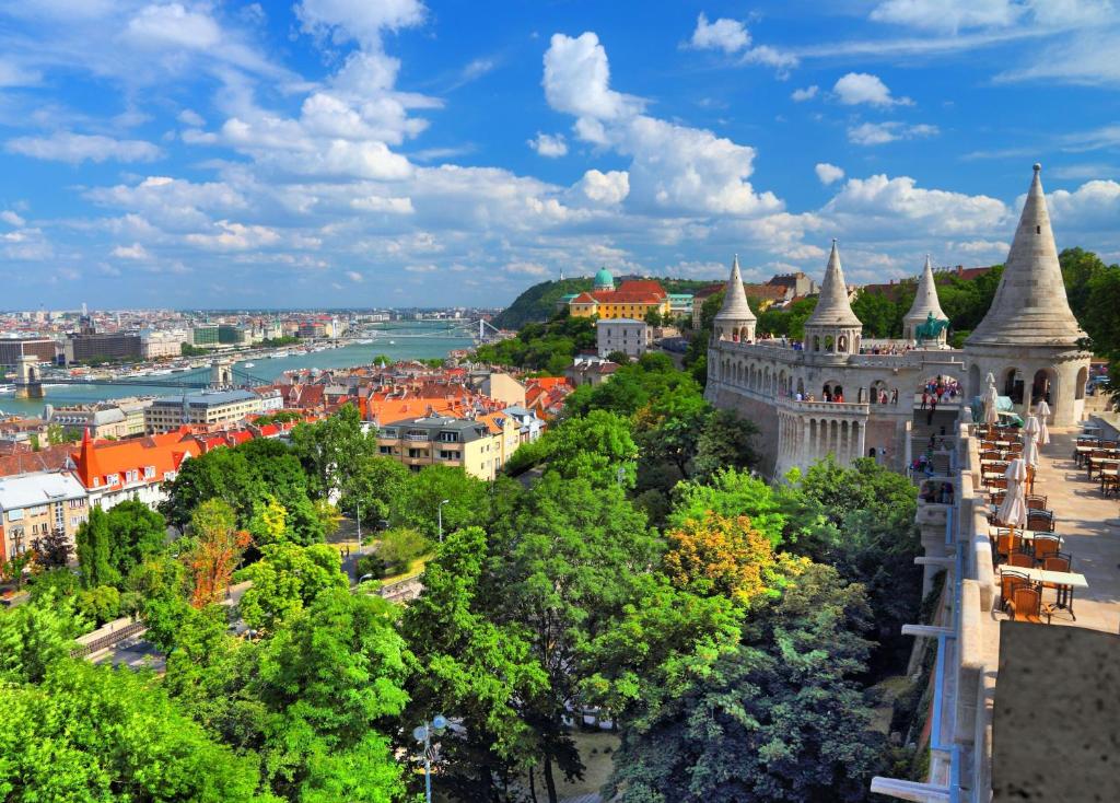 สภาพแวดล้อมโดยรอบ