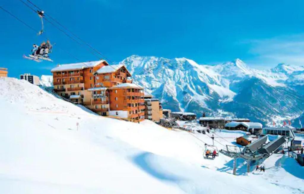 Appart chaleureux au pied des pistes avec piscine - 1