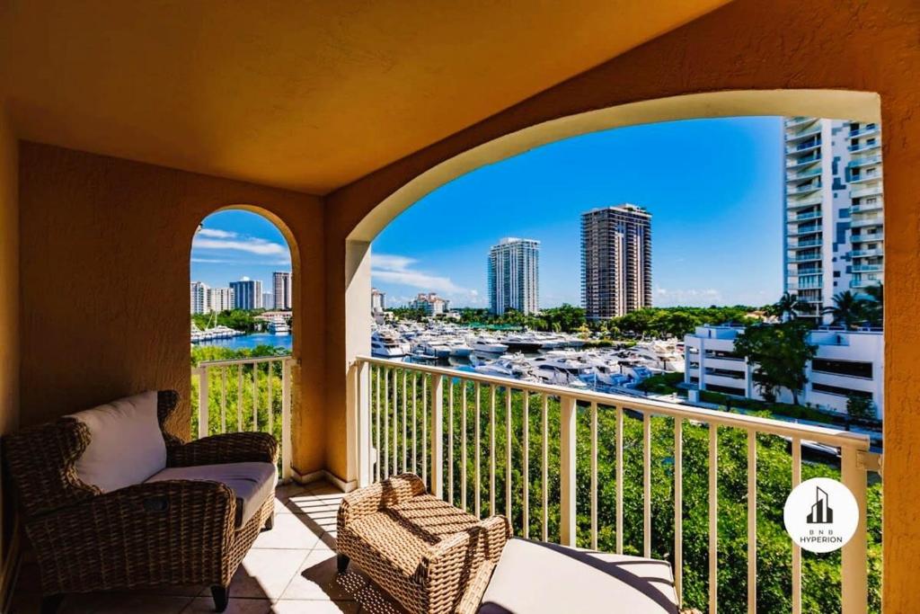 Uhost AI - 3BR Condo - Stunning Water Views, Miami