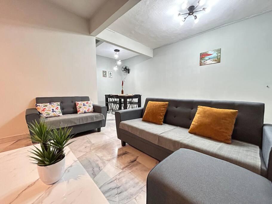 Ipoh Comfortable Family Homestay 4R3B 12pax SY25, Ipoh