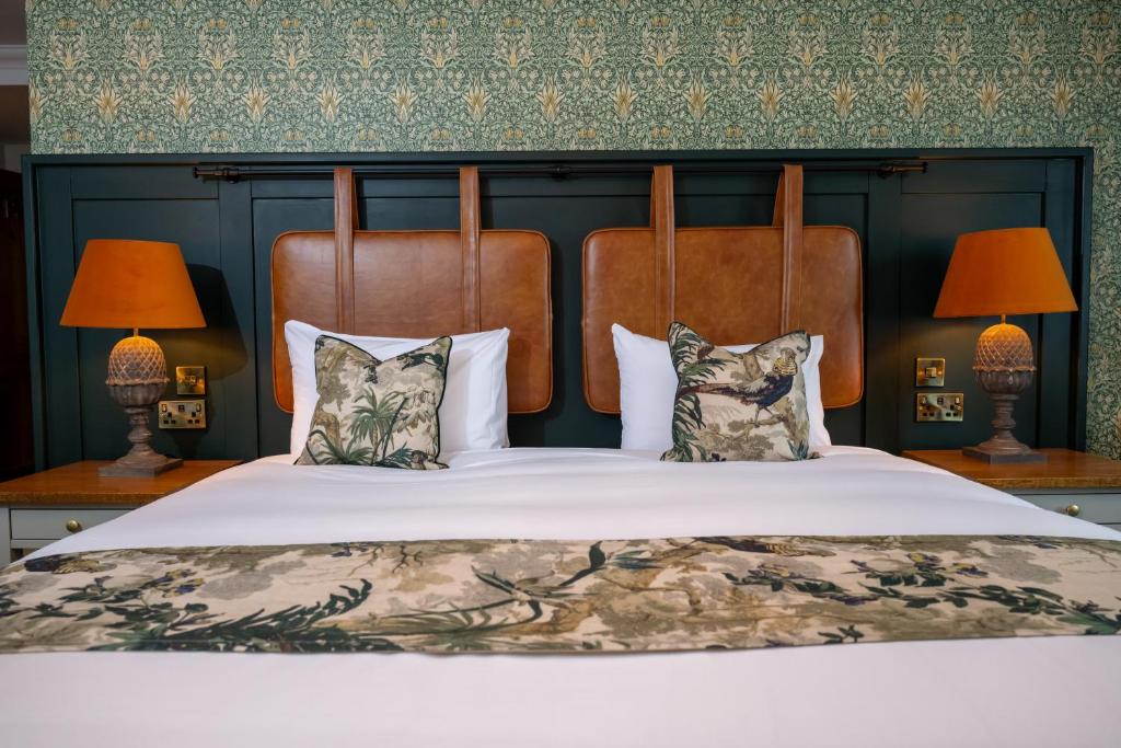 Wheatsheaf Hotel by Chef & Brewer Collection, Virginia Water