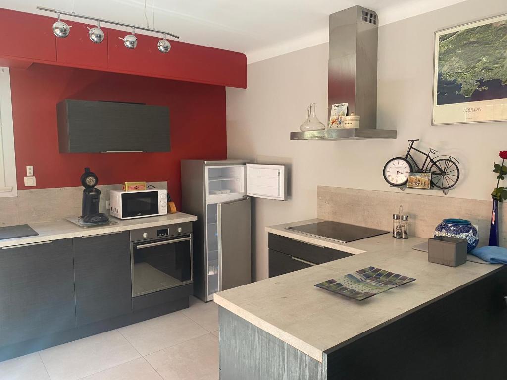 Rez de villa Grand T2 proche plage Marvivo-Sablettes - 5
