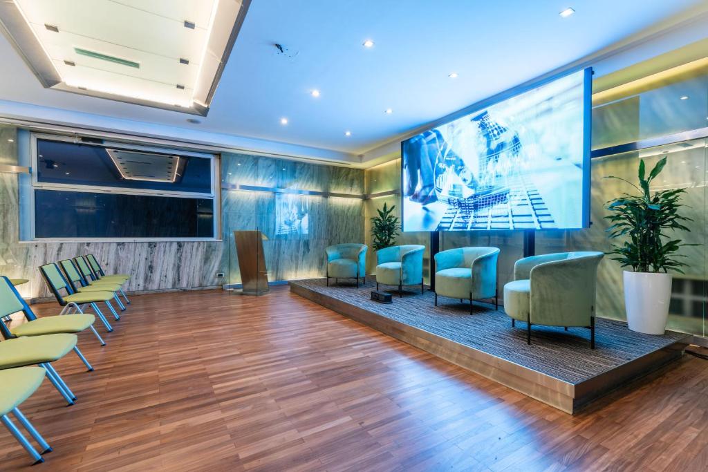 베스트웨스턴 프리미어 호텔 로얄 산티나 호텔 상세 정보