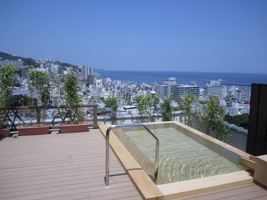 Swimming pool, Atami no yu Shinkadoya Ryokan in Atami