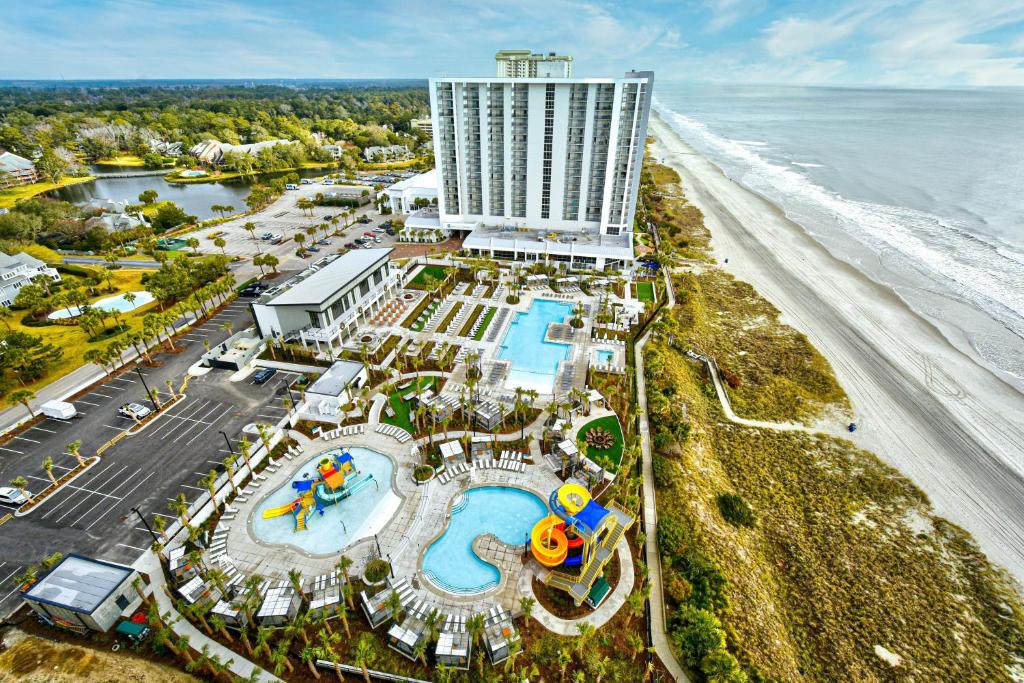 Remodeled, open airy condo, with full access , 1706 Brighton condo, Myrtle Beach