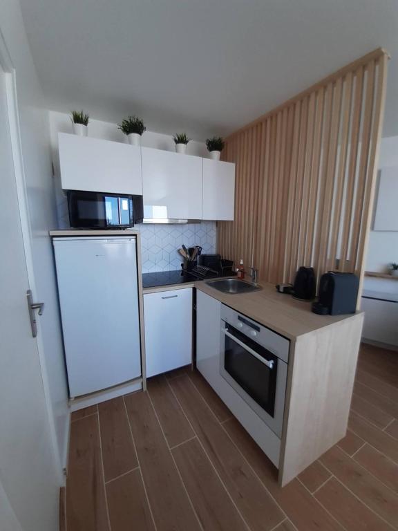 Appt 3 pièces climatisé avec terrasse - draps et serviettes non fournis - 5