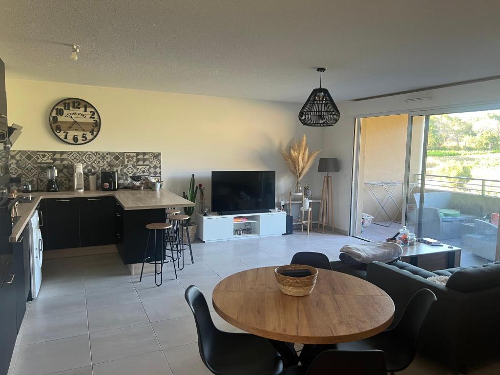 Appartement T3 avec belle vue, Fréjus