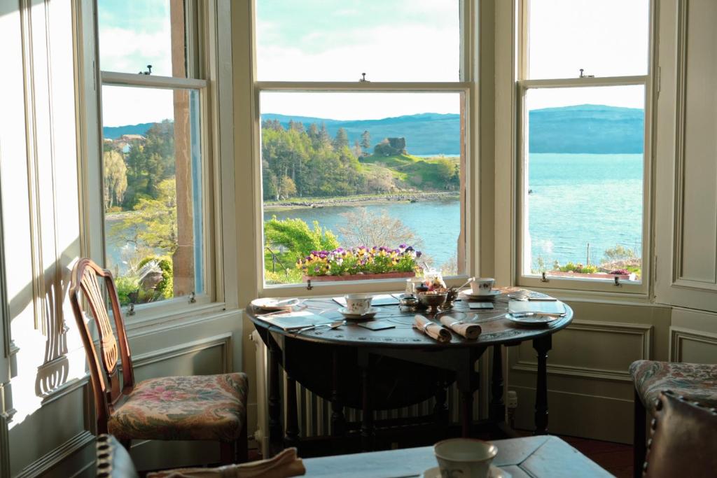 Glenaros Lodge, Salen