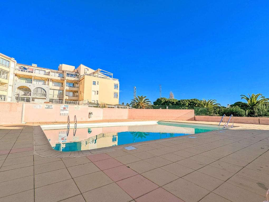 Cap d'Agde T2 4-6 personnes Mezzanine Vue mer Piscine Wifi - 2