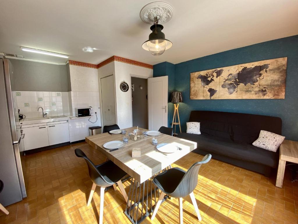 Appartement T3 avec Clim et WIFI à 100m de la Plage - Parking Inclus - 6 Pers. - FR-1-795-34 - 2