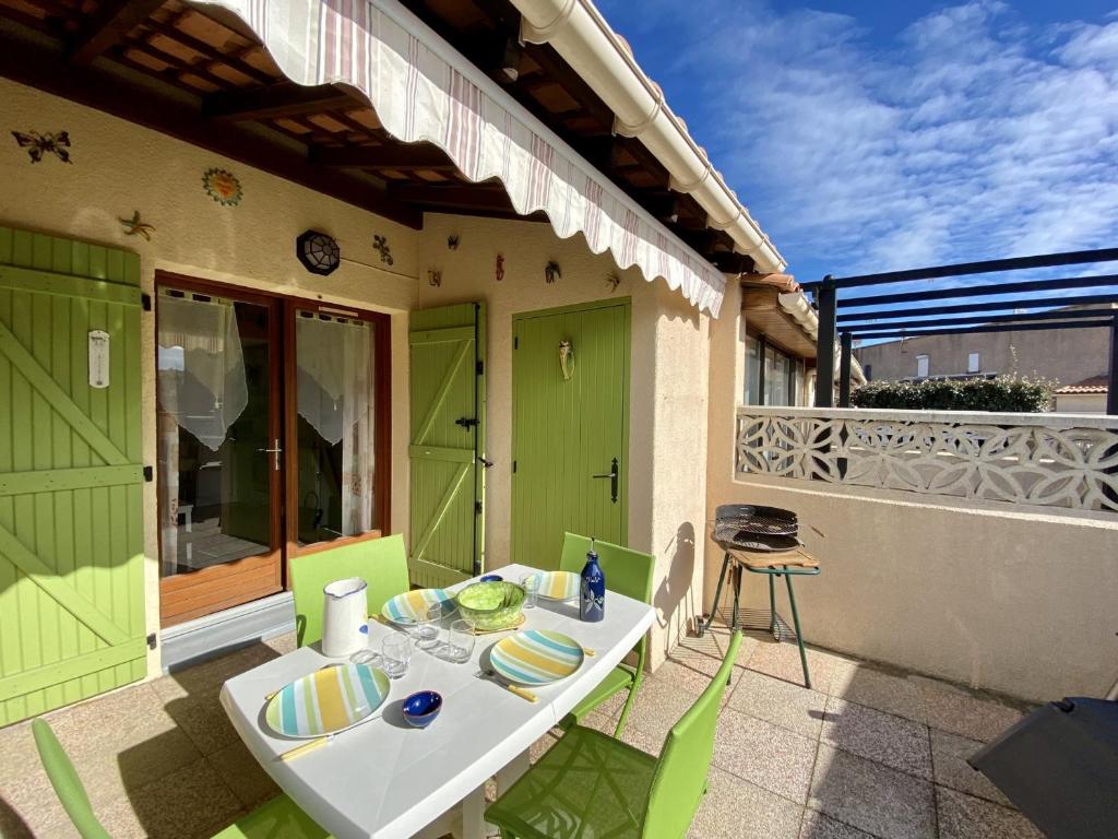 Villa T2 Mezzanine à 300m de la Plage avec Jardin, Idéal Famille, Parking, Animaux Acceptés - FR-1-795-37 - 2