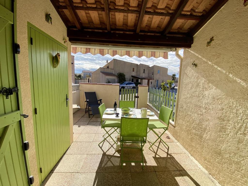 Villa T2 Mezzanine à 300m de la Plage avec Jardin, Idéal Famille, Parking, Animaux Acceptés - FR-1-795-37 - 3