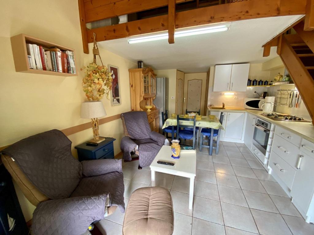 Villa T2 Mezzanine à 300m de la Plage avec Jardin, Idéal Famille, Parking, Animaux Acceptés - FR-1-795-37 - 4