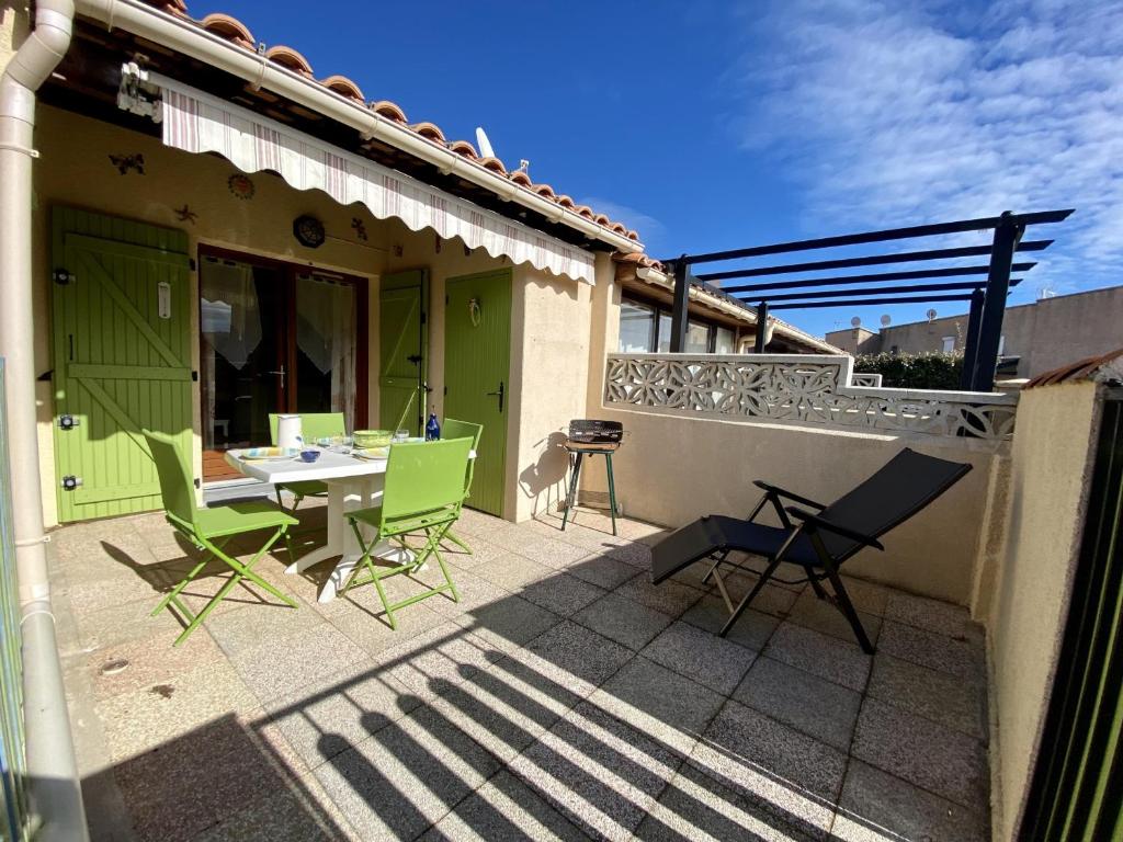 Villa T2 Mezzanine à 300m de la Plage avec Jardin, Idéal Famille, Parking, Animaux Acceptés - FR-1-795-37 - 1