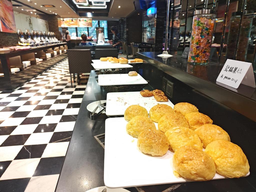 Еда и напитки