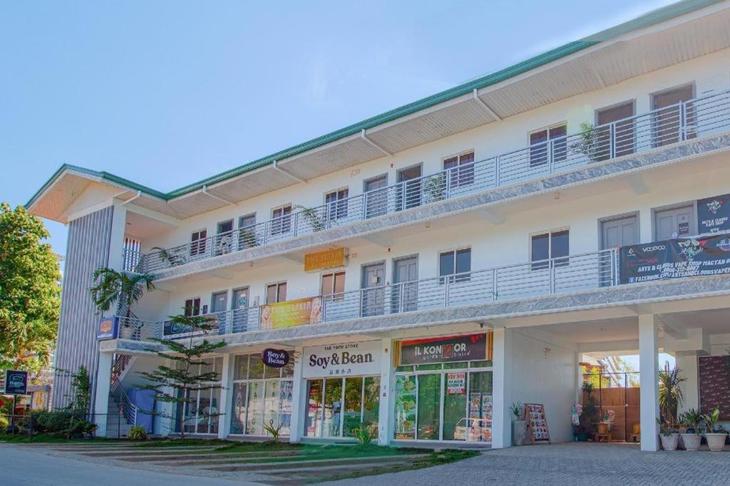 RedDoorz At Fat J Apartelle Mactan, Mactan