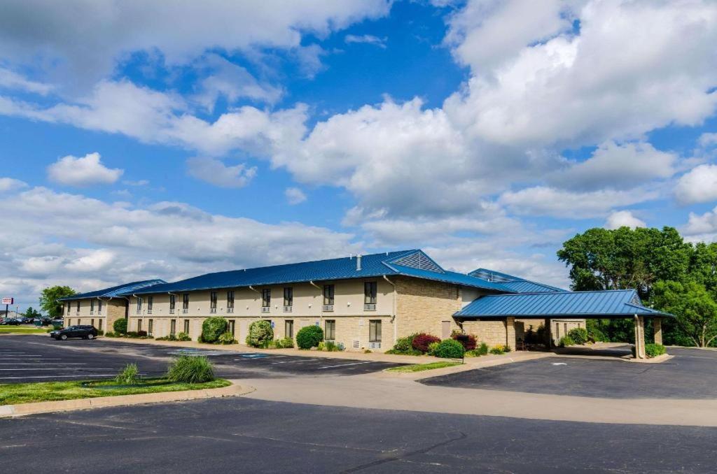 Quality Inn & Suites, Winfield