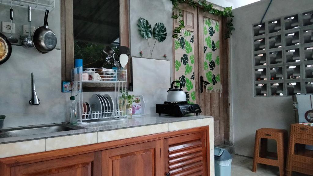 Kitchen, Homestay Rumah Bahagia Cepor in Yogyakarta