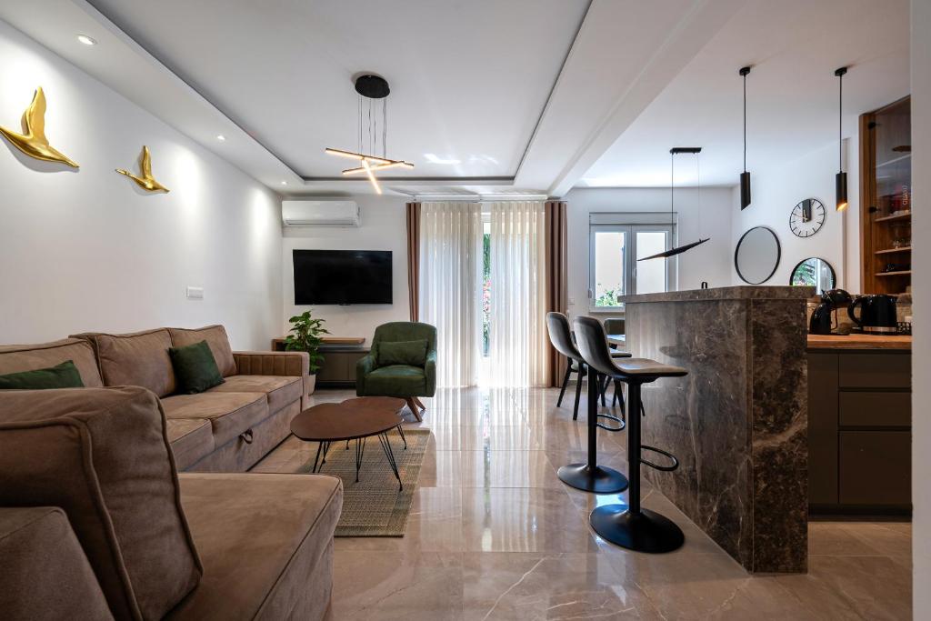 Cosy Duplex near Bus Station, Budva