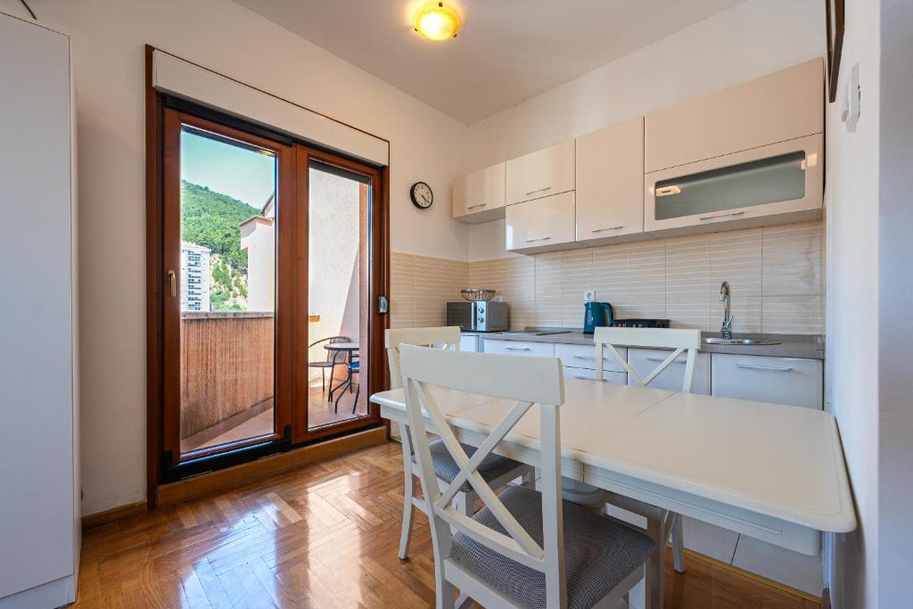 Cozy studio with terrace - 2