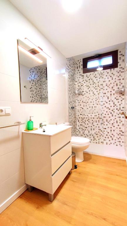 Apartamento con vistas a la montaña en Oviedo - 3