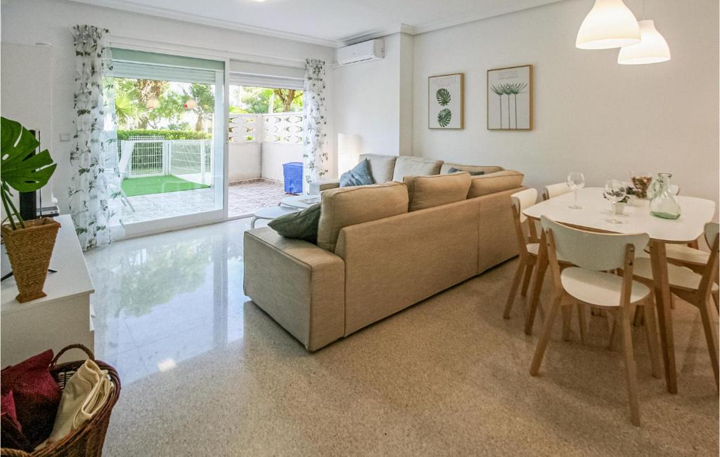Nice Apartment In El Campello With Swimming Pool - 3