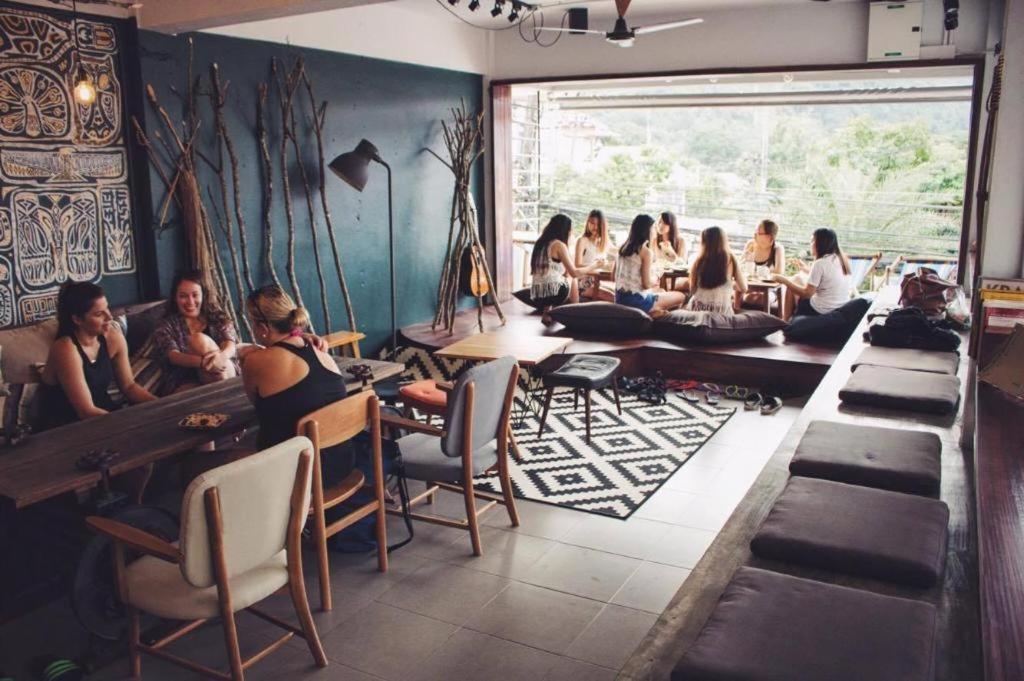 Mini Boxtel Aonang Hostel, pláž