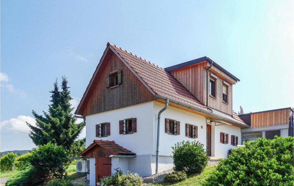 Schoenes Ferienhaus Straden - 2