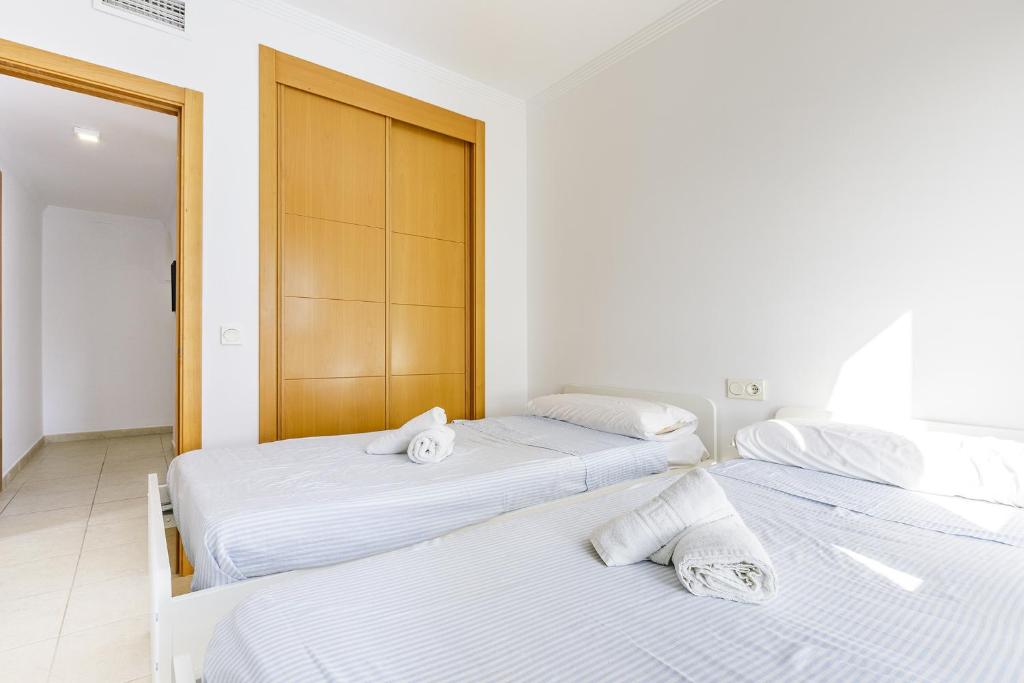 A&N Sea View Family Apartment with Pool & Parking - 5