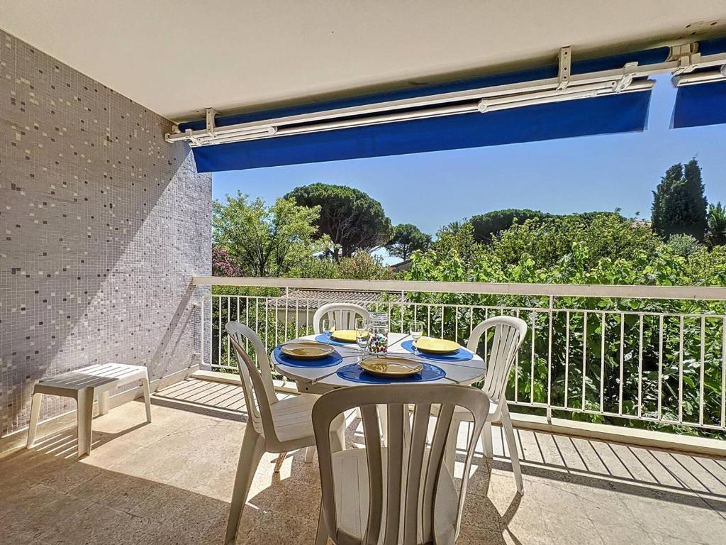 Appartement T2 avec Terrasse - Accès Direct Plage des Lecques, Parking, Équipé pour 2-4 Personnes - FR-1-770-8 - 1