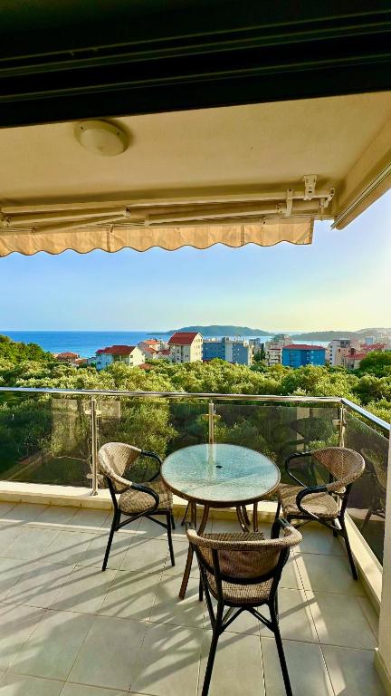 Sea View Olive Apartments - 1
