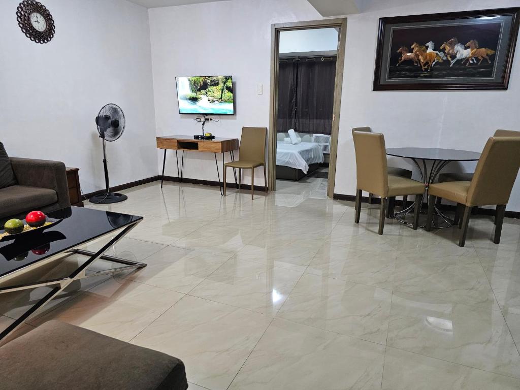 Solemare Parksuites Condominium - Condo R Us