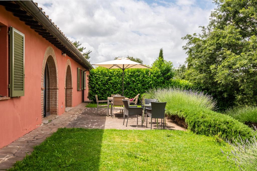 Cignella Resort — Hotel building in Trequanda, Tuscany