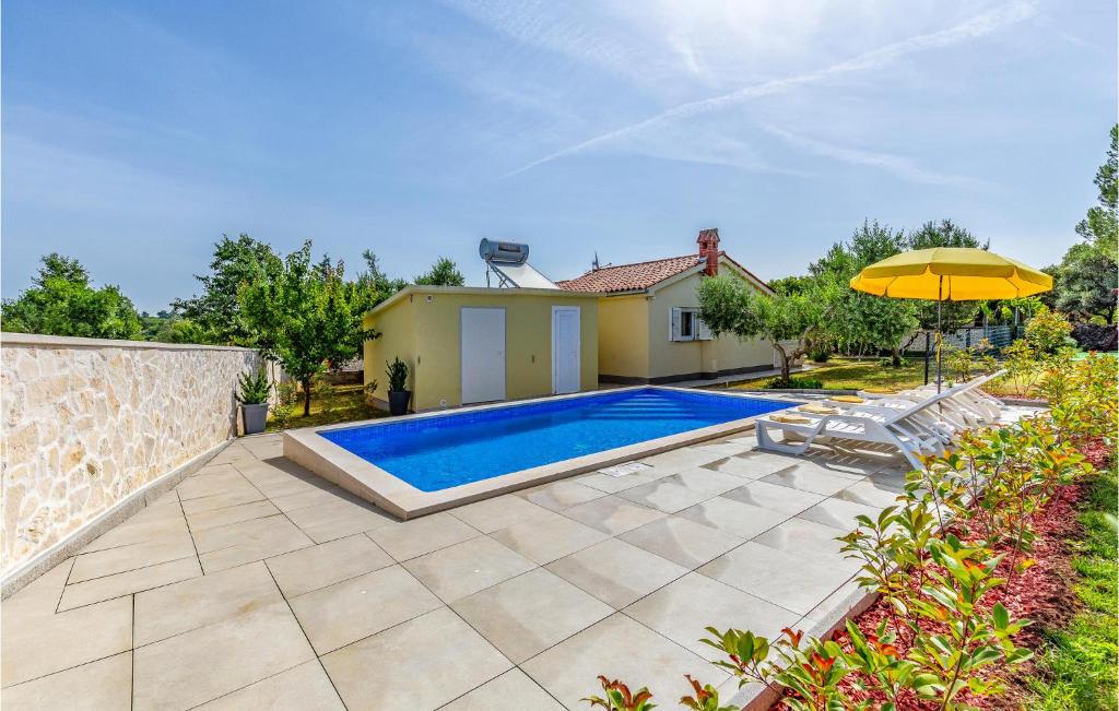 Amazing Home In Pomer With Wifi, Pomer