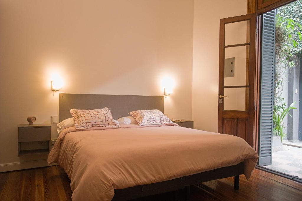 Green filled home with rooftop BBQ - 3