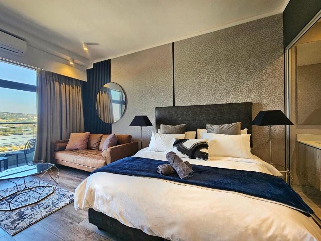 14th Floor Studio Overlooking Time Square, Pretoria